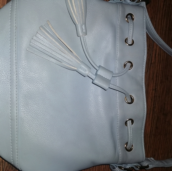 Leather Fiorelli Baby Blue Bucket Crossbody Bag - Picture 3 of 4